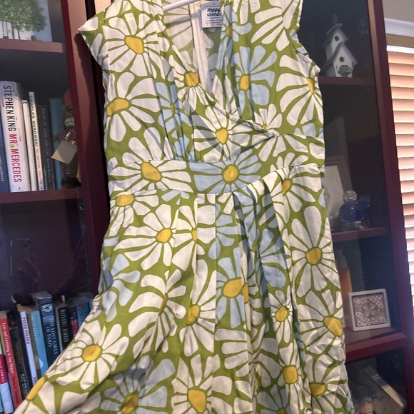 Adorable unique vintage style dress with pockets! - Picture 3 of 3